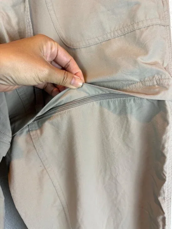 The North Face Convertible Hiking Pants Womens US 8 Khaki Zip Off Nylon Camping - Picture 9 of 12